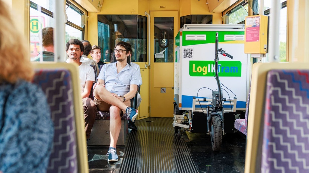 Mobilität: Straßenbahn übernimmt Paketdienst