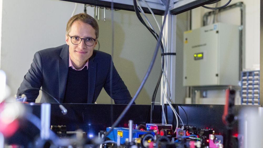 David Hunger im wissenschaftlichen Labor.